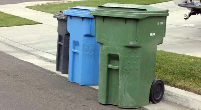 Affaldsbøtter og affaldscontainere